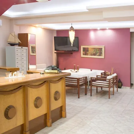 Erato Hotel 2*