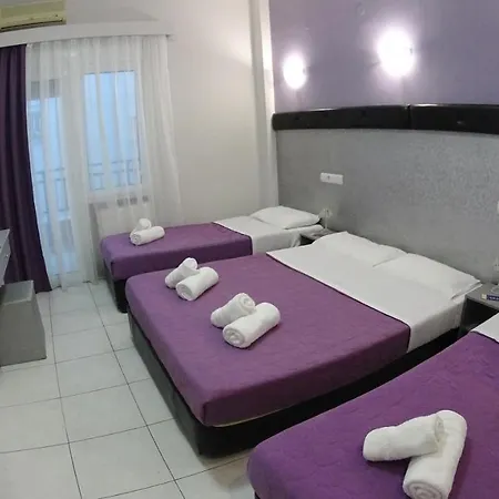 Erato Hotel 2*