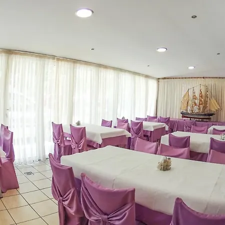Hotel Erato 2*